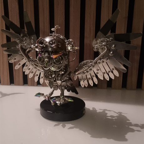 Metalkitor owl model