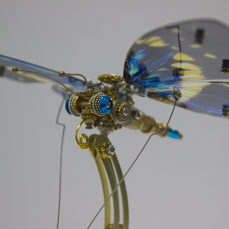 Laad de afbeelding in galerijviewer, Steampunk Goddess of Light Butterfly Mechanical Metal Puzzle Model with Music Box
