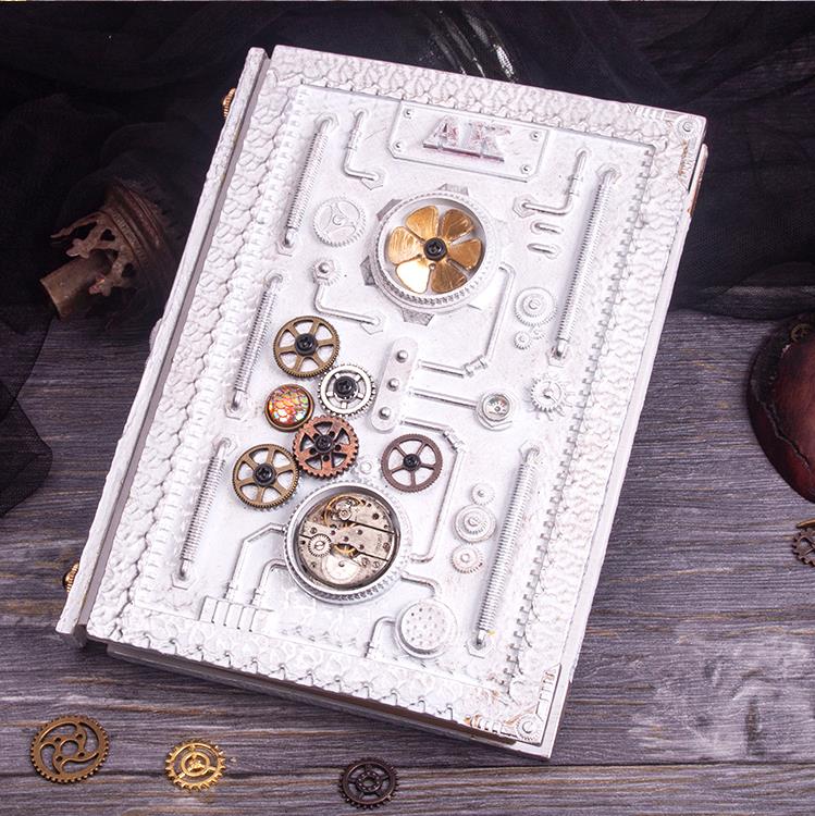 Laden Sie das Bild in Galerie -Viewer, {Geprägter Steampunk Style -Notizbuch mit Geschenkbox
