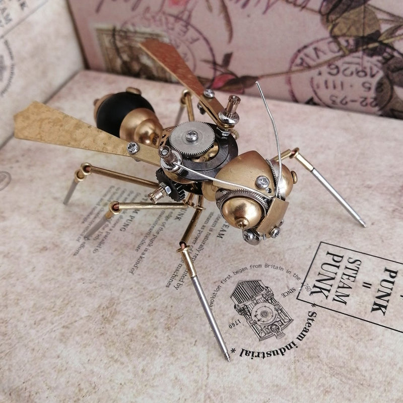 Laad de afbeelding in galerijviewer, Grote wesp 3D metaal mechanisch insectenmodel voor verzameling
