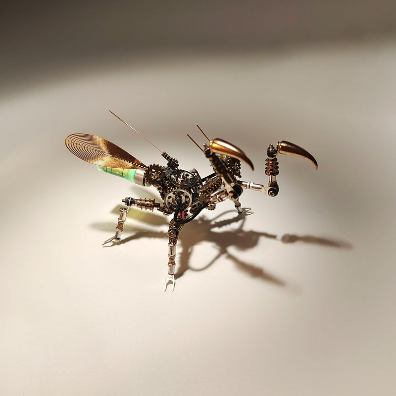 Laden Sie das Bild in Galerie -Viewer, {300pcs+ Steampunk Mantis Metall DIY Insektenmodell -Kits mit farbenfrohen Licht
